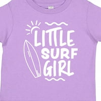 Preslatka mala surferica s poklon daskom za surfanje, majica za djevojčice